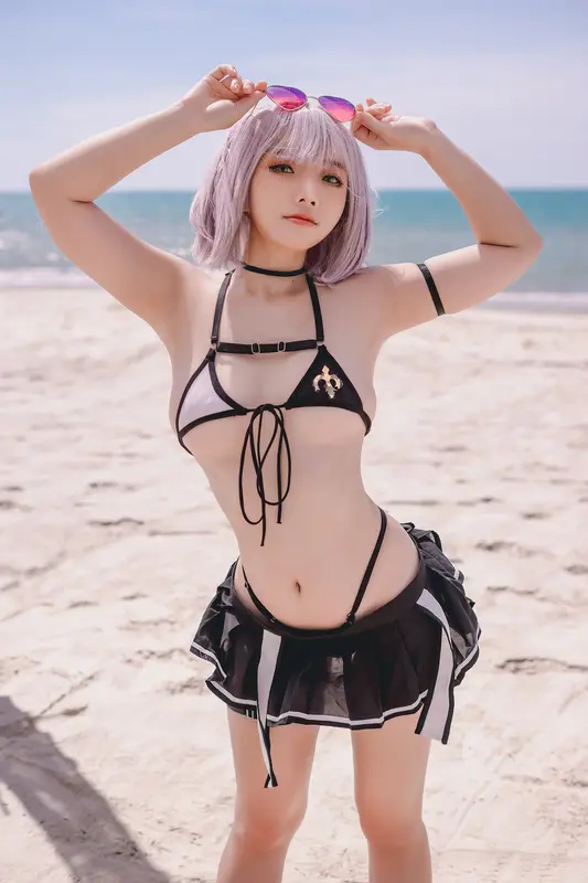 Messie Huang – NO.024 Shirogane Noel Swimsuit 4