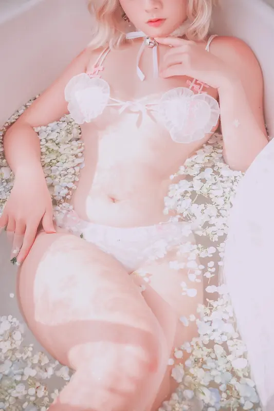 Messie Huang NO.015 Pure Bath 13