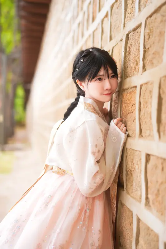 096.Sally Dorasnow – 2025 New Year Hanbok 3